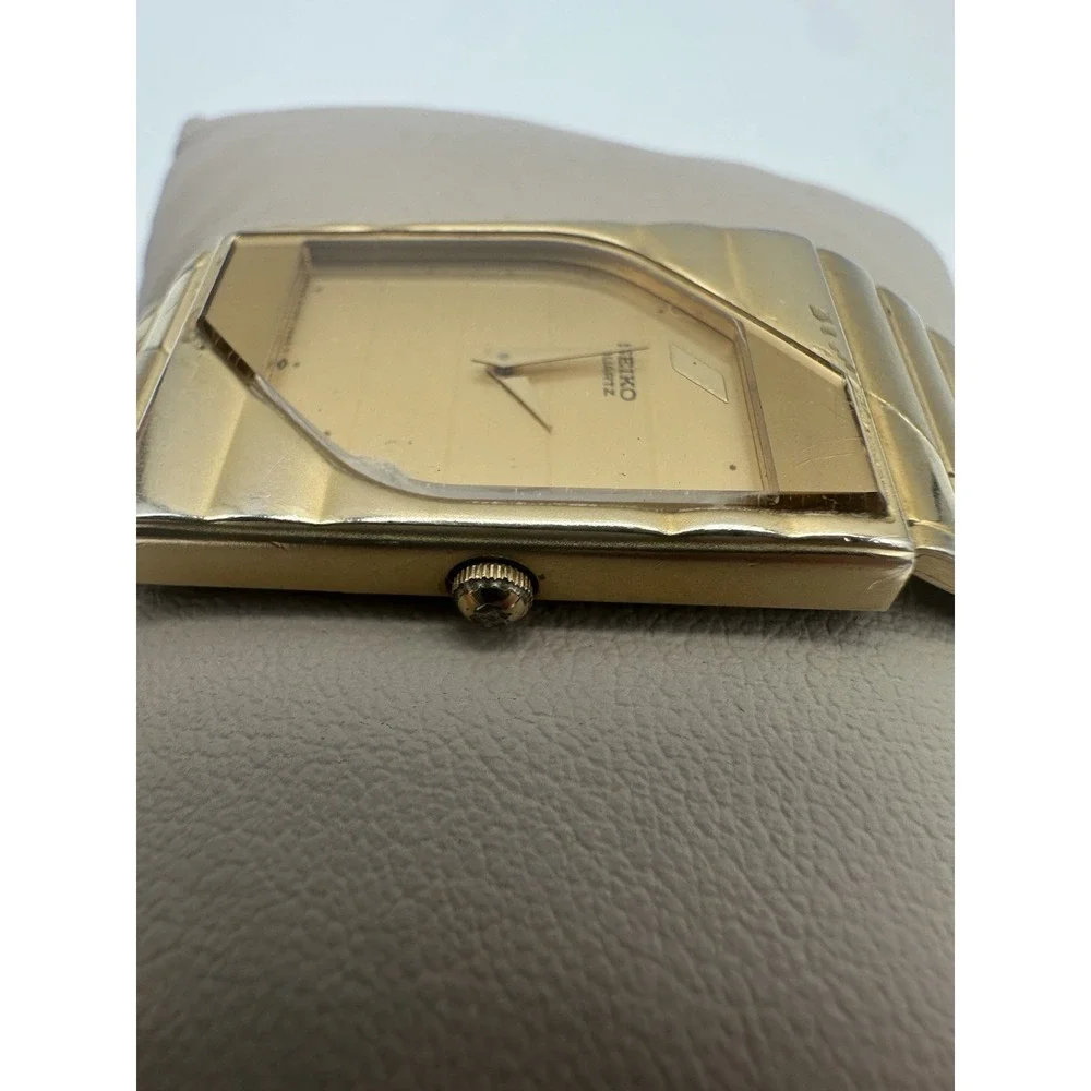 Vintage Seiko Quartz Gold Tone Half Moon  Dress Watch Japan 2100-1680 Unisex
